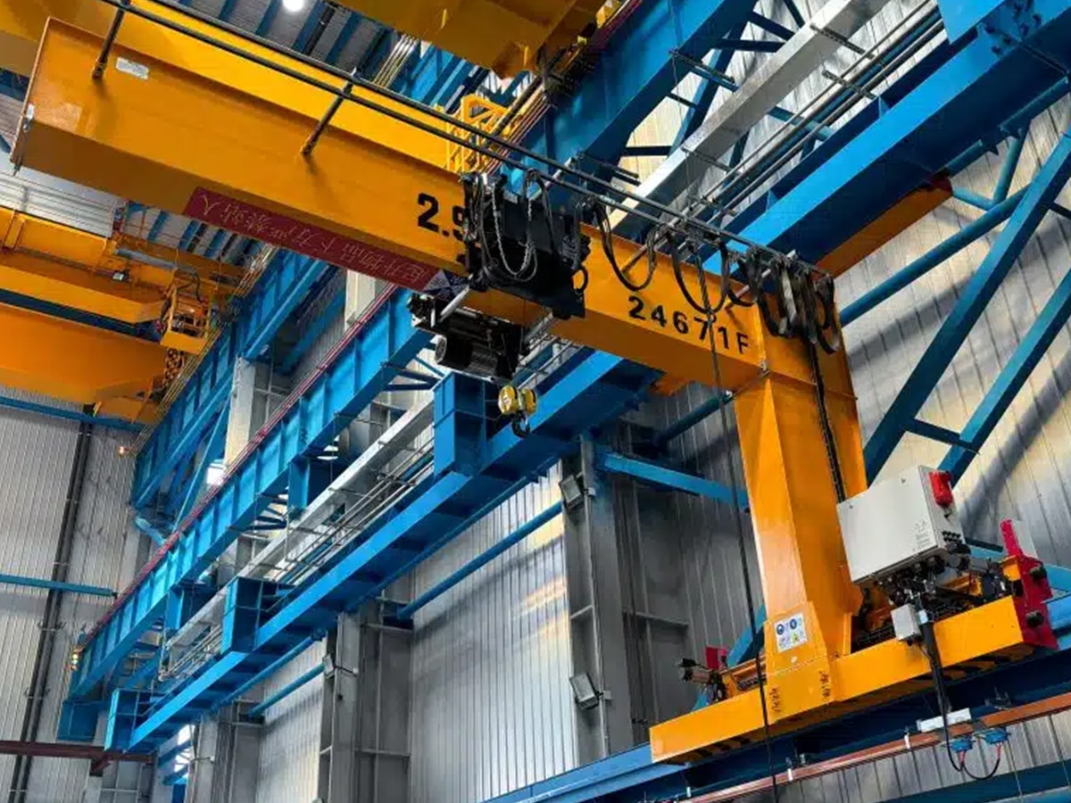 BZD SLEWING JIB CRANES